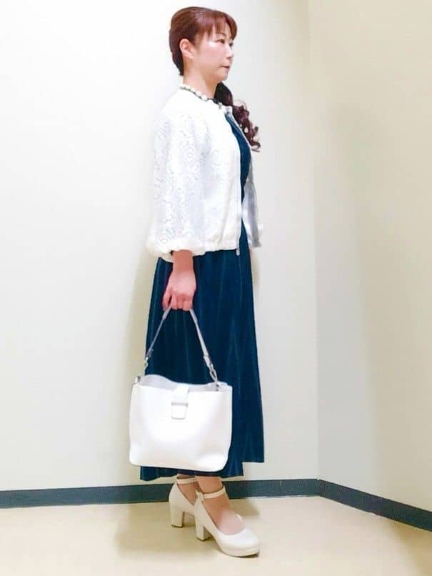 花さんの「Reflect｜【セットアップ可】ストライプ柄ジャカードブラウス」を使ったコーディネート
