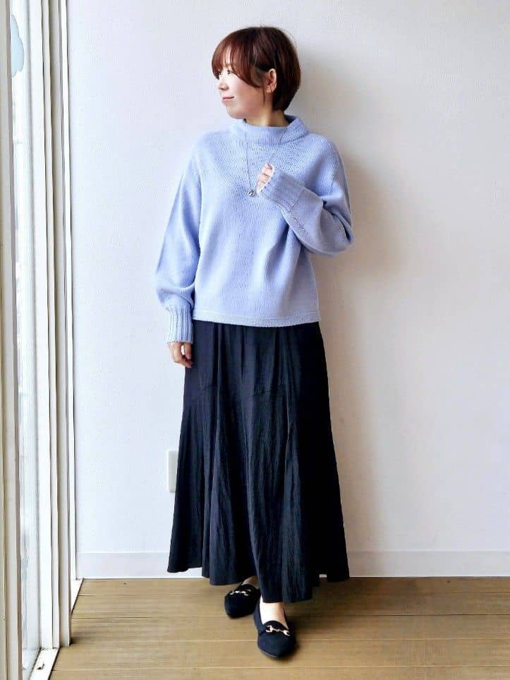 やじまさんの「UNTITLED｜【定番人気/はっ水/洗える】タスランショートトレンチコート」を使ったコーディネート