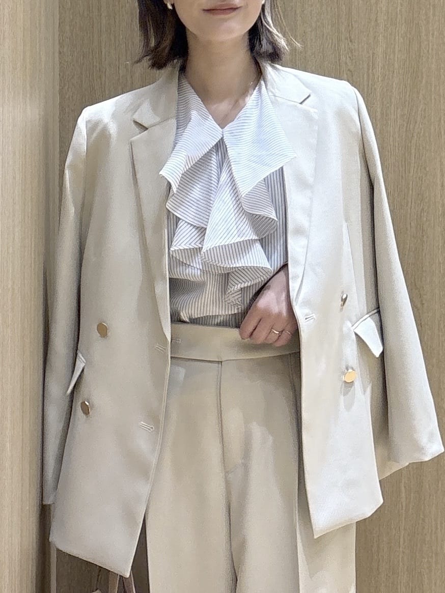 たけねぇさんの「OPAQUE.CLIP｜金ボタンダブルブレストテーラードジャケット／セットアップ対応【洗える】」を使ったコーディネート