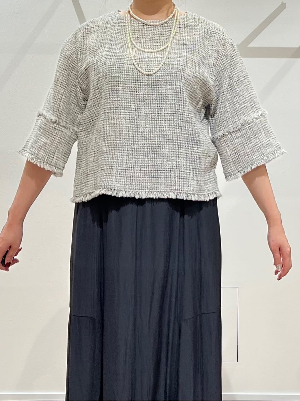 TOMOMIさんの「UNTITLED｜◆【洗える】ツイードドルマンブラウス」を使ったコーディネート
