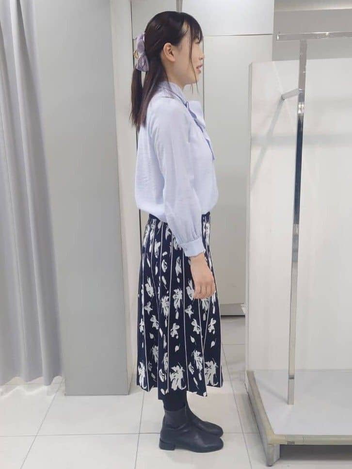AZUSAさんの「Reflect｜【お食事会やお出かけに◎】ふんわりジャカード編みカーディガン」を使ったコーディネート