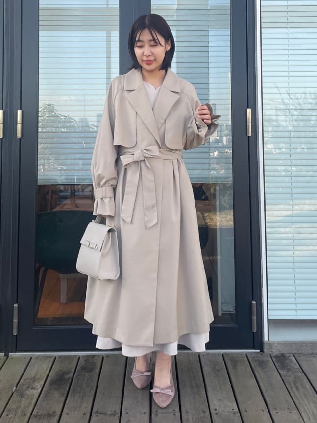 abeさんの「Couture brooch｜【ハレの日・通勤】レース袖タックフレアワンピース」を使ったコーディネート