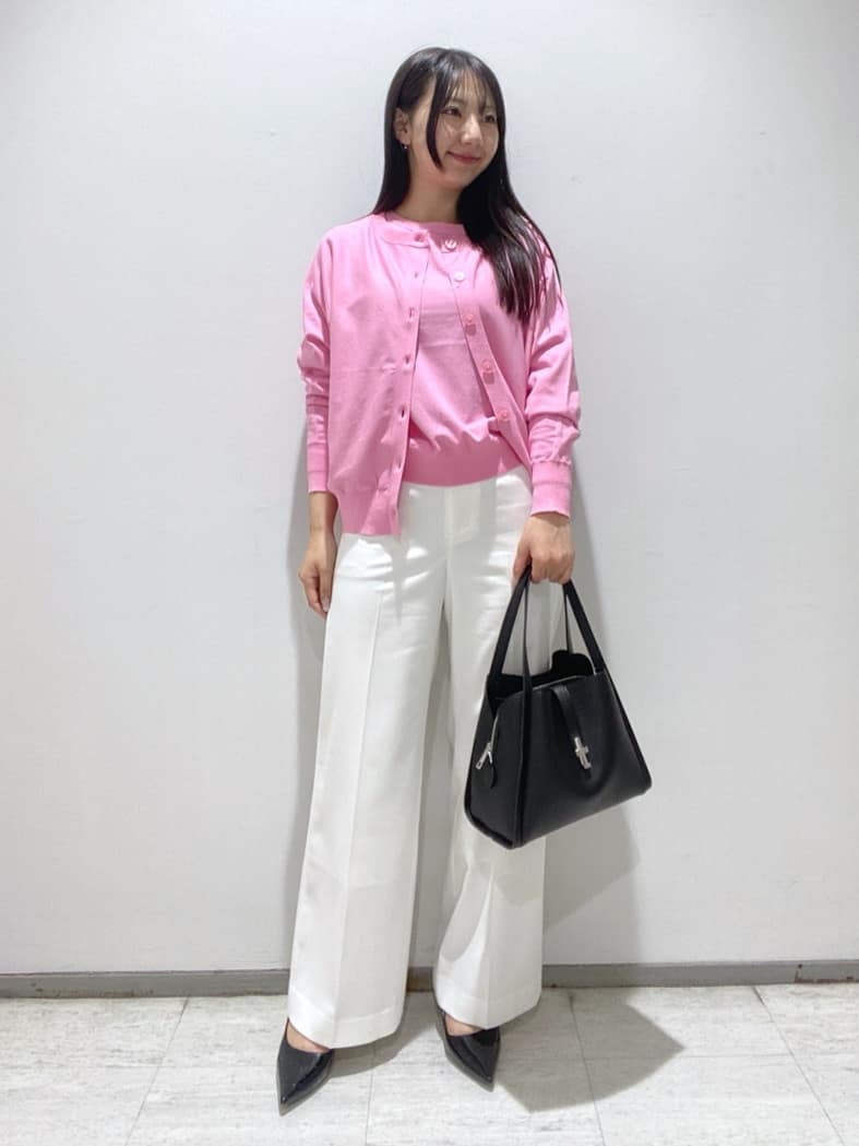 meiさんの「INDIVI｜【洗える／アンサンブル可能】シンプルデザインニット」を使ったコーディネート