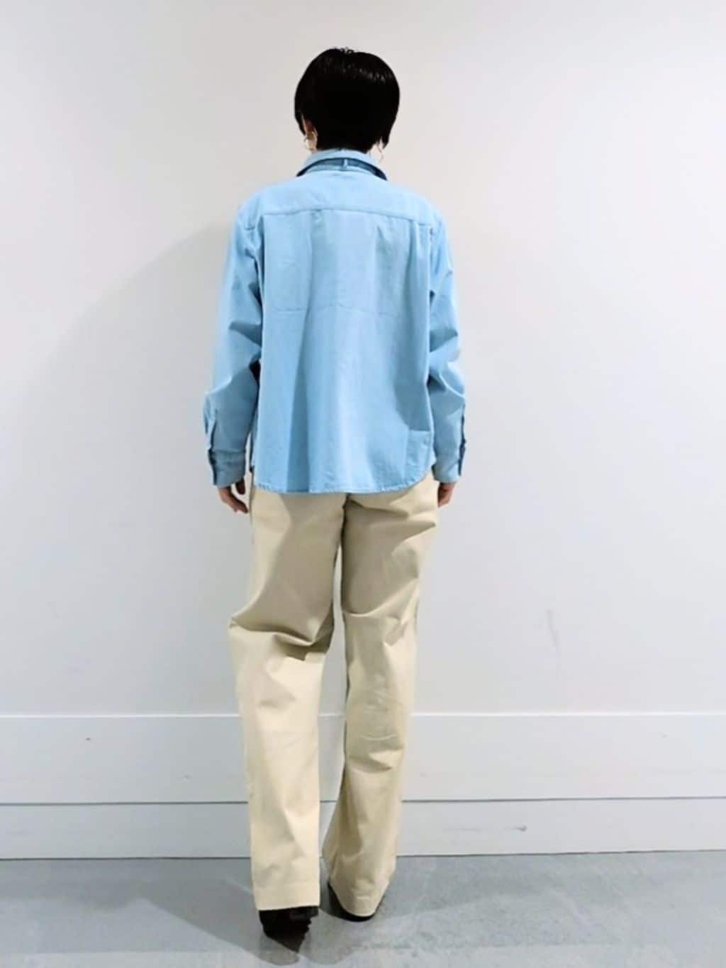 ミズタさんの「UNTITLED｜◆【セットアップ可/ボウタイ】ライトウェイトデニムブラウス」を使ったコーディネート
