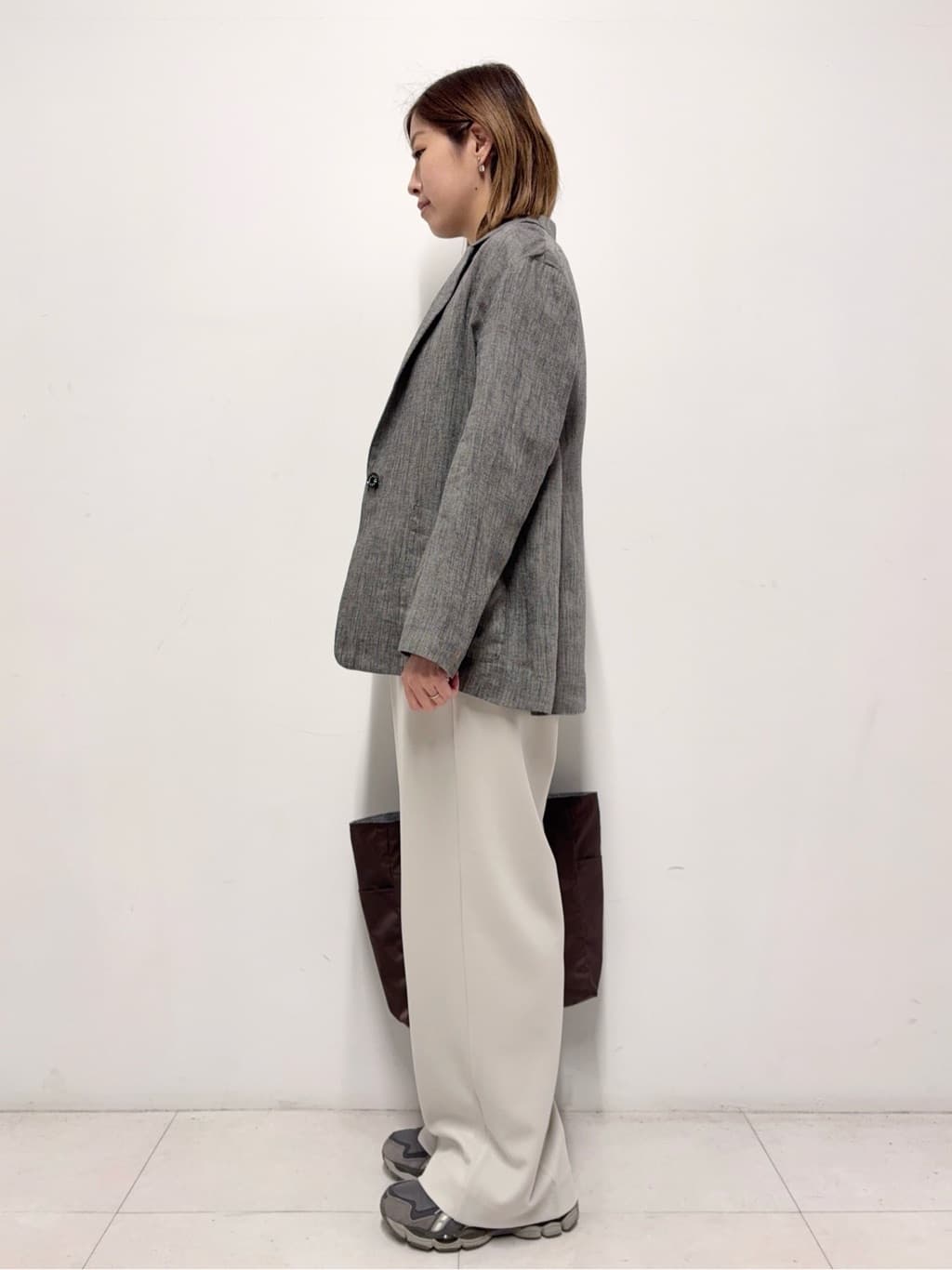 Nishijimaさんの「DRESSTERIOR｜【接触冷感/ウォッシャブル】センタープレスジョーゼットパンツ」を使ったコーディネート