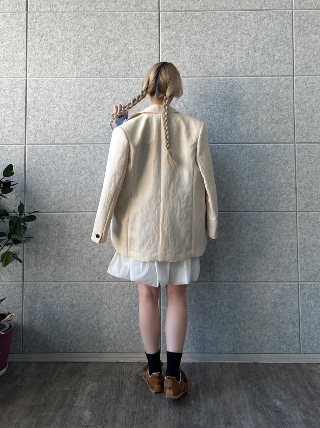 honoka Aさんの「CODE A｜arc tailored jacket」を使ったコーディネート