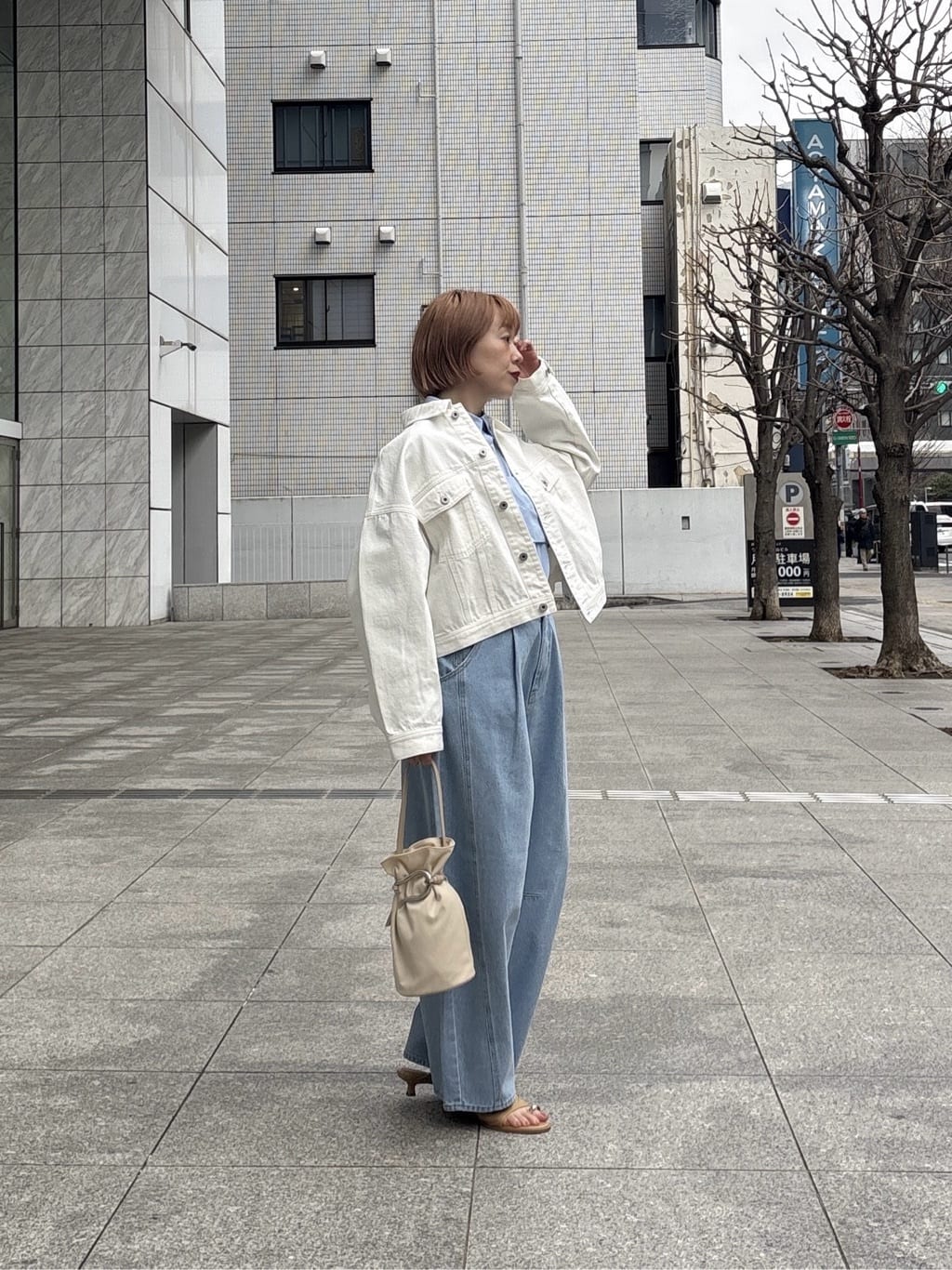 mikuさんの「INDIVI｜ビスチェSETフォルムシャツ」を使ったコーディネート