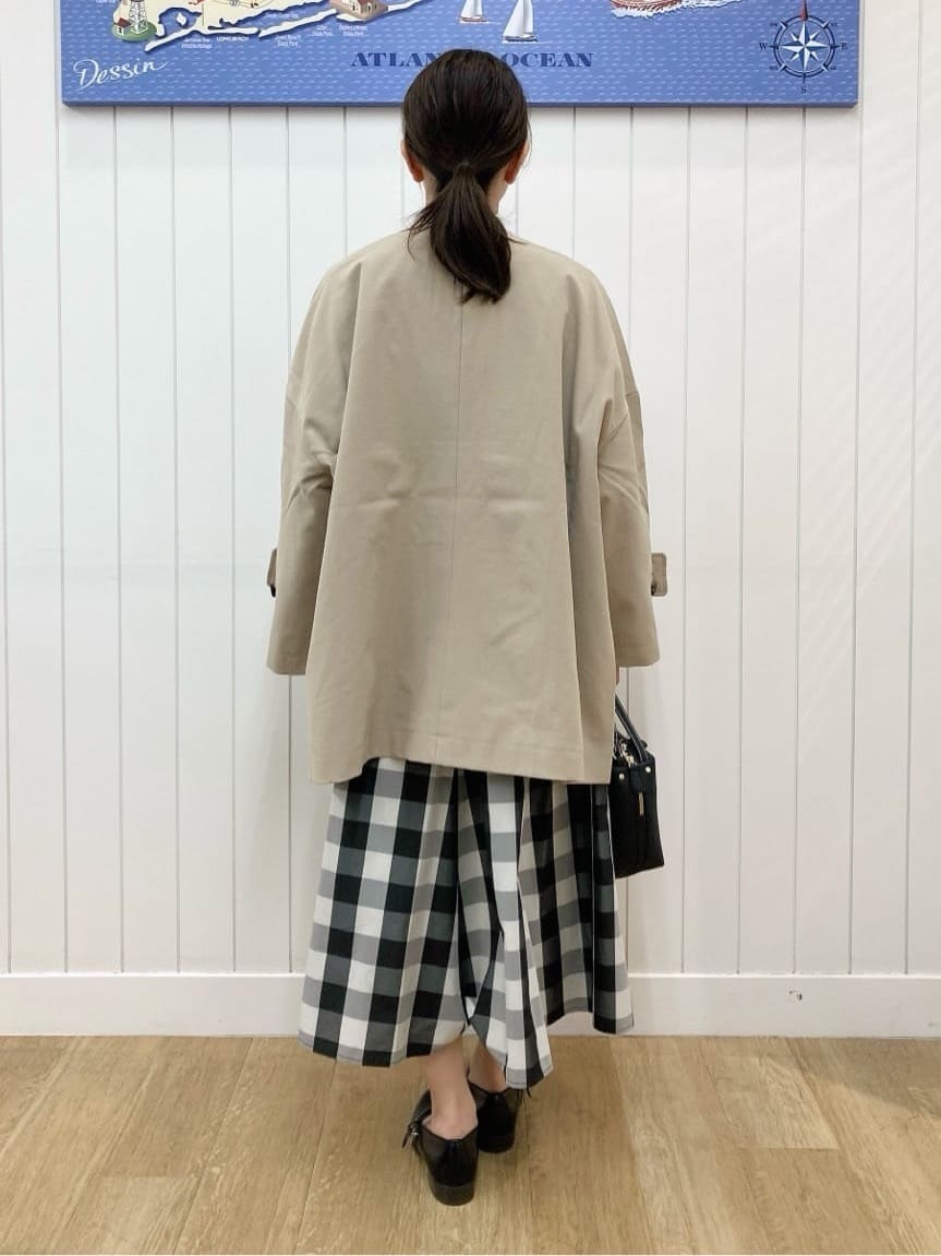yoshiさんの「Dessin｜【花粉ガード/撥水加工/洗える】クルーネックスプリングコート」を使ったコーディネート