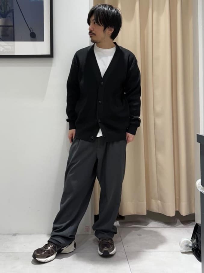 はさんの「THE SHOP TK｜【季節の変わり目に最適】ニットカーディガン ドライタッチ／軽量」を使ったコーディネート
