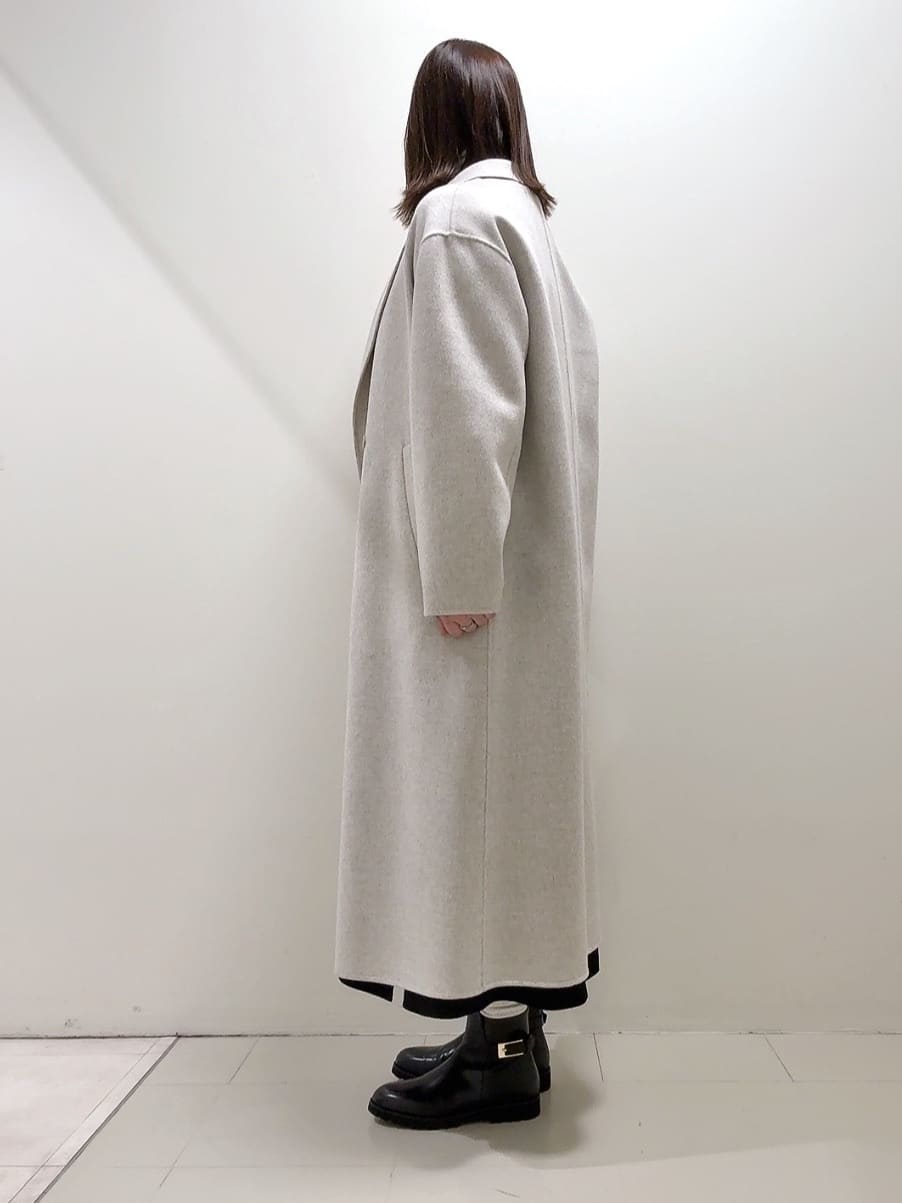 YUIさんの「UNTITLED｜【ロング丈/軽やか】テーラード　リバーコート」を使ったコーディネート