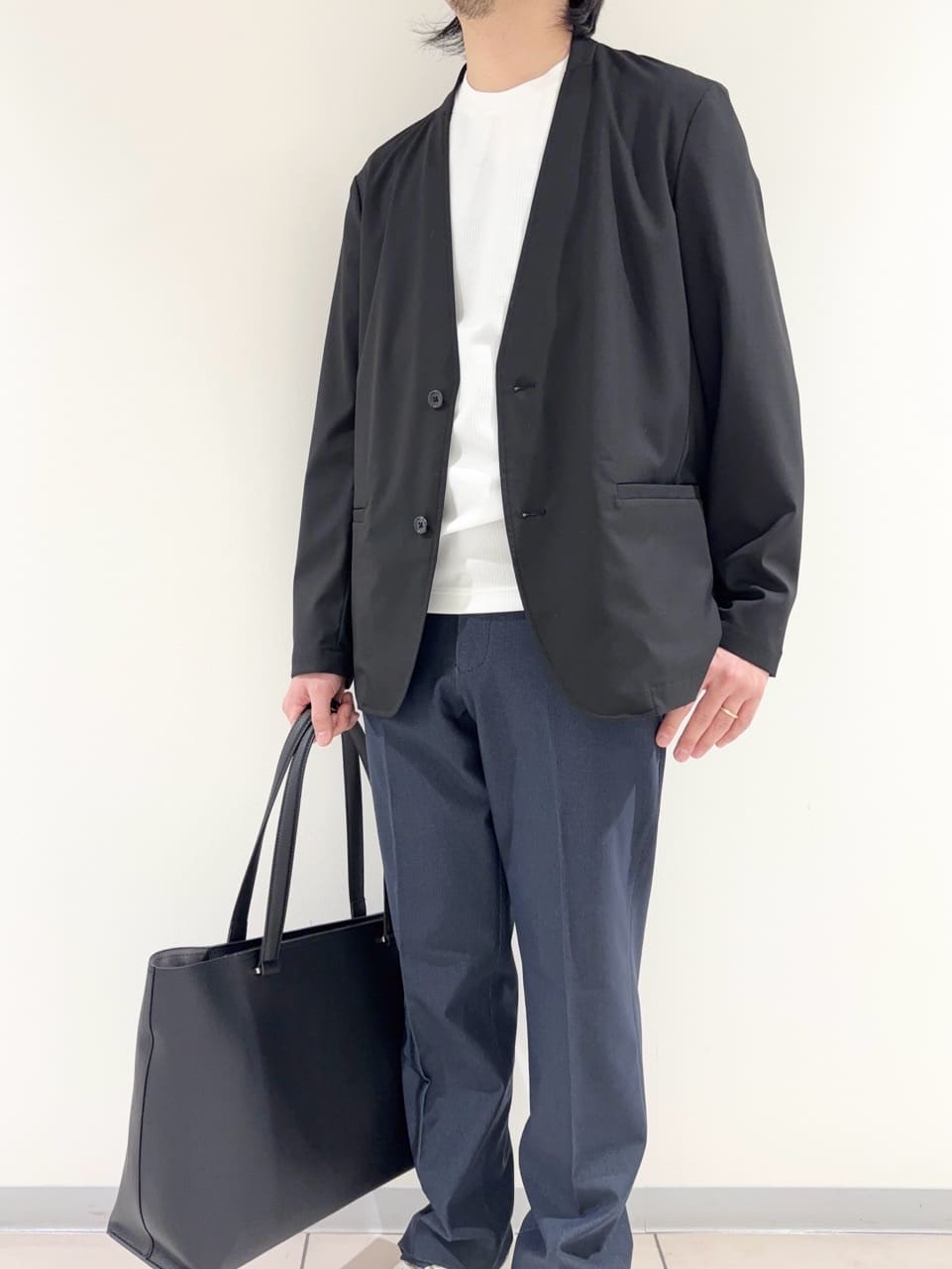 及川さんの「TAKEO KIKUCHI｜【ON／OFF兼用】CARREMANファブリック ノーカラージャケット」を使ったコーディネート