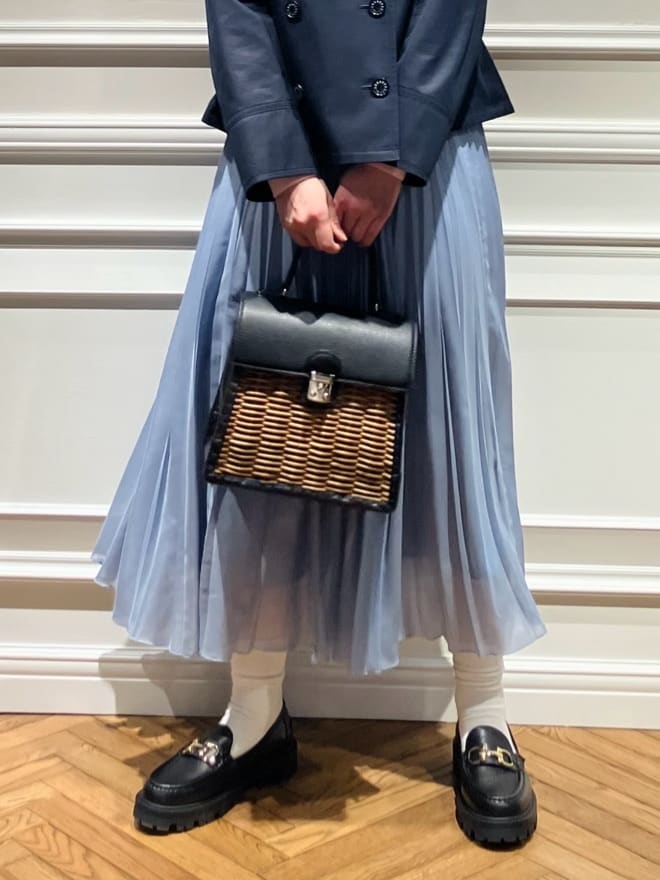 TSUKUIさんの「DRESSTERIOR｜【ウォッシャブル/撥水素材】Aラインショートトレンチジャケット」を使ったコーディネート