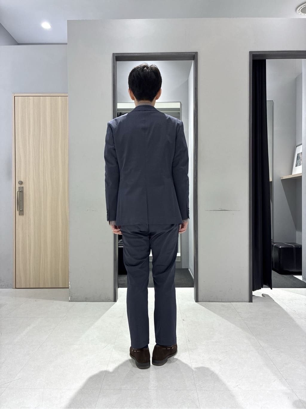 わいずみさんの「TAKEO KIKUCHI｜【360&deg;ストレッチ／軽量】None Of Stress ライト ジャケット（セットアップ対応）」を使ったコーディネート