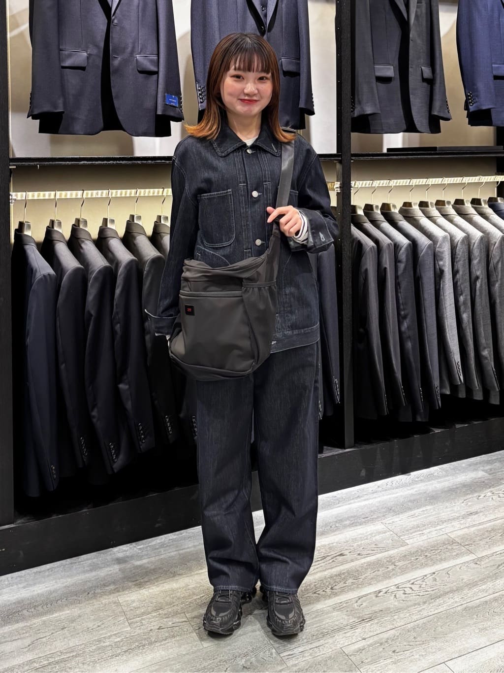 ウララさんの「TAKEO KIKUCHI｜【BOWLER HAT LABEL】エクスプローラー デニムパンツ」を使ったコーディネート