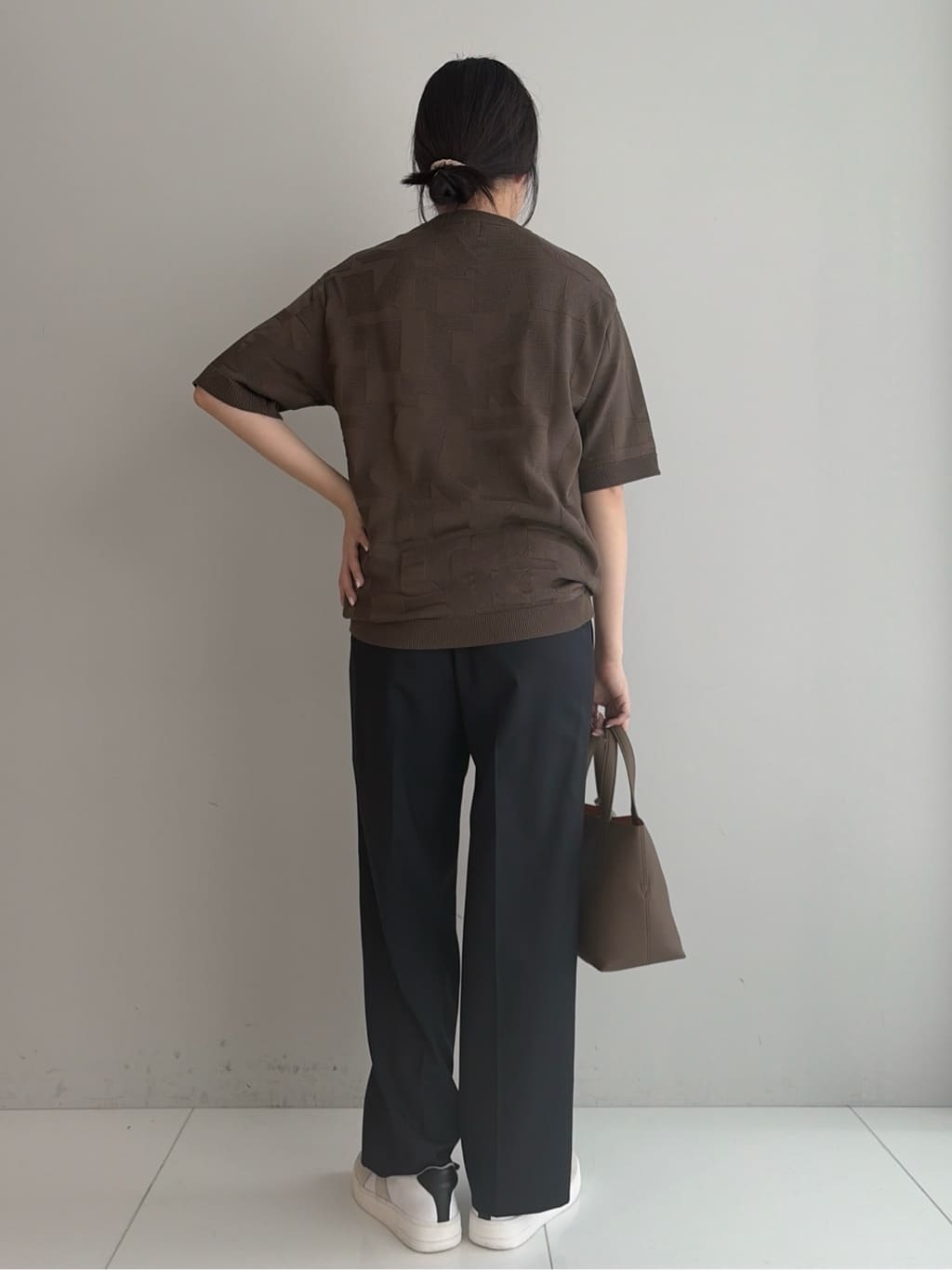 Akutagawaさんの「TAKEO KIKUCHI｜【徳島ニット】ニットＴシャツ」を使ったコーディネート
