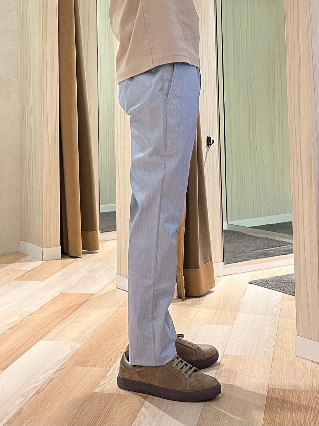 URAさんの「TAKEO KIKUCHI｜【全7サイズ&times;8色展開！】トップマルチヘリンボン パンツ」を使ったコーディネート