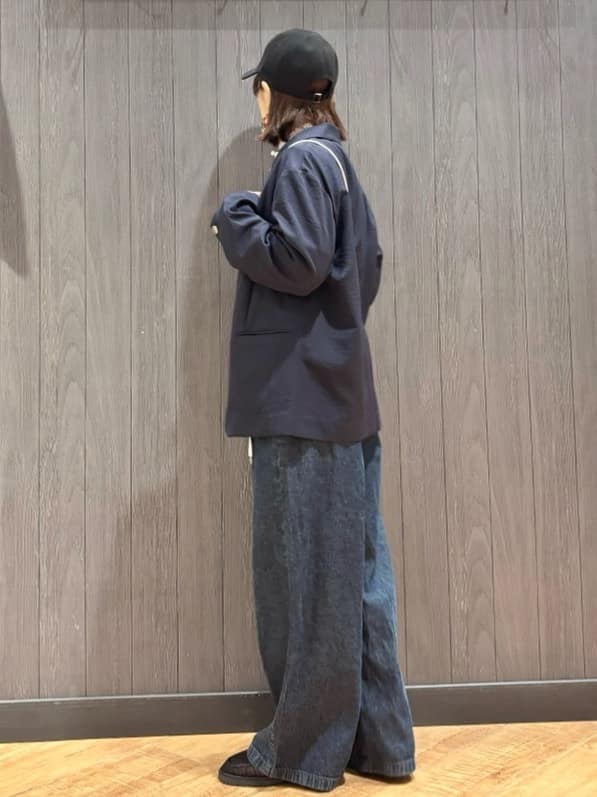 meiさんの「SHOO･LA･RUE｜【洗濯機可/S-LL】キーネックでお顔周りすっきり ざっくり編みカーディガン」を使ったコーディネート