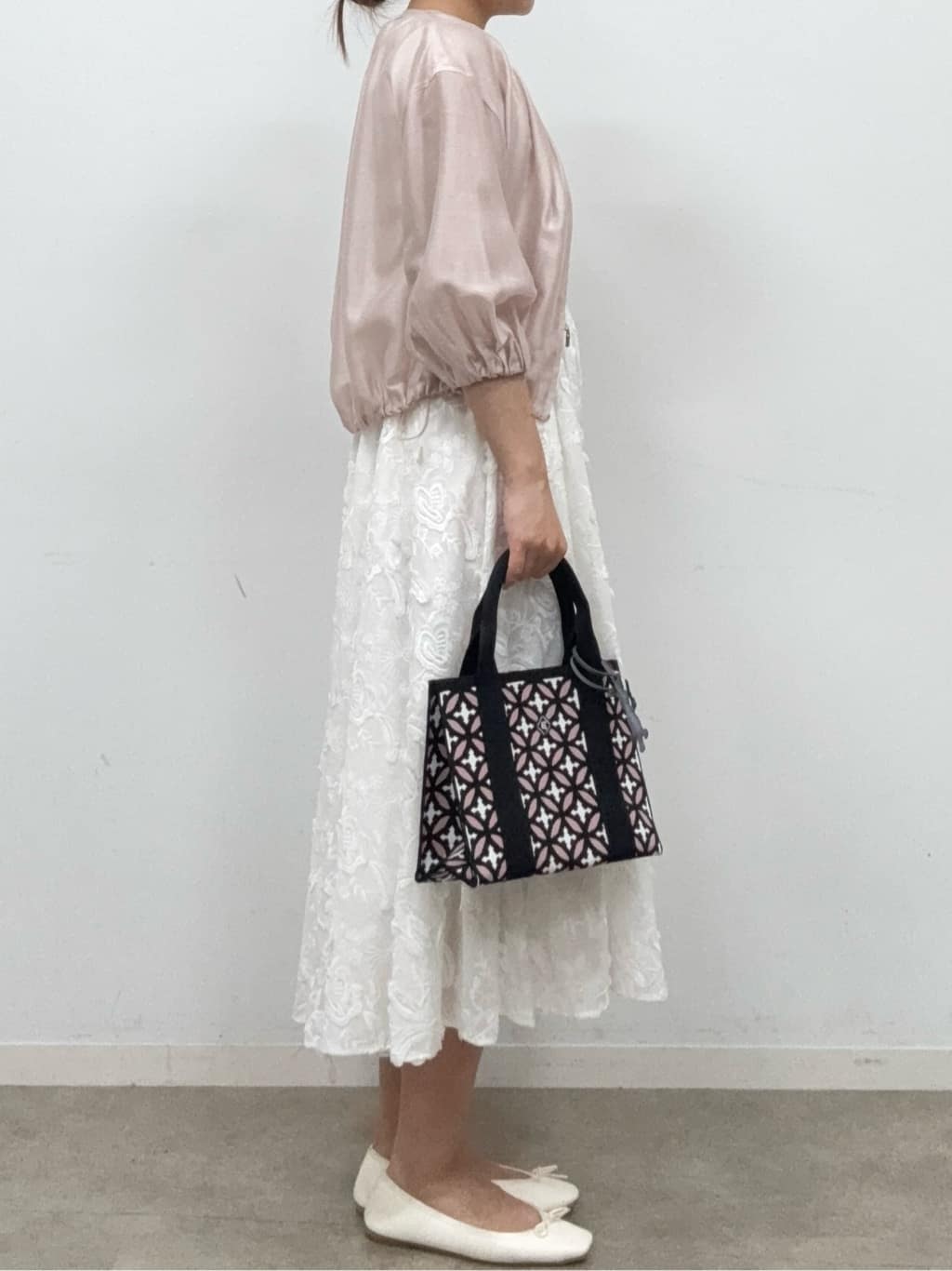 BUNさんの「DRESSTERIOR｜ウォッシャブル シアーショートブルゾン」を使ったコーディネート