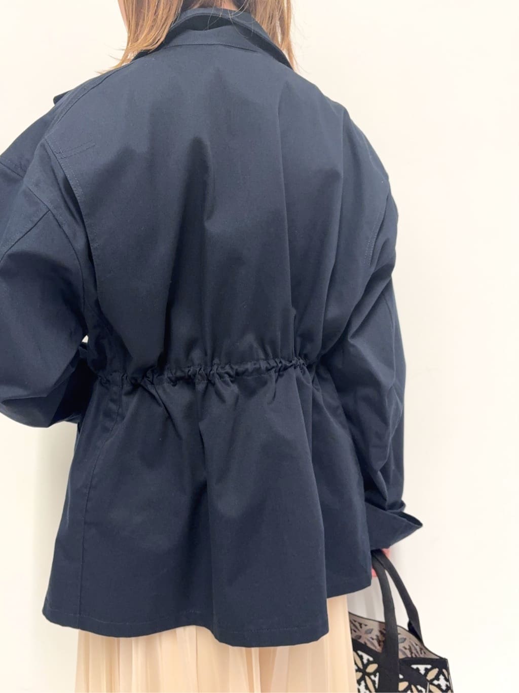 Nishijimaさんの「DRESSTERIOR｜ウォッシャブルブライトシアープリーツスカート」を使ったコーディネート