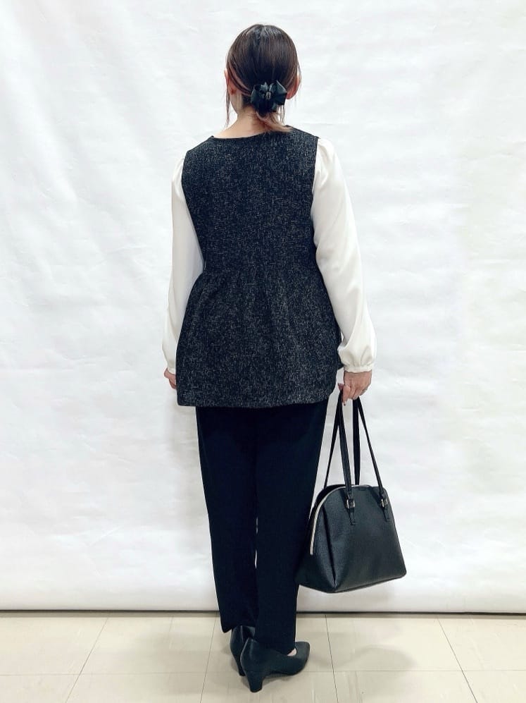 YUIさんの「SHOO･LA･RUE｜【軽量/2WAY】ロングハンドル ラウンドトートバッグ」を使ったコーディネート