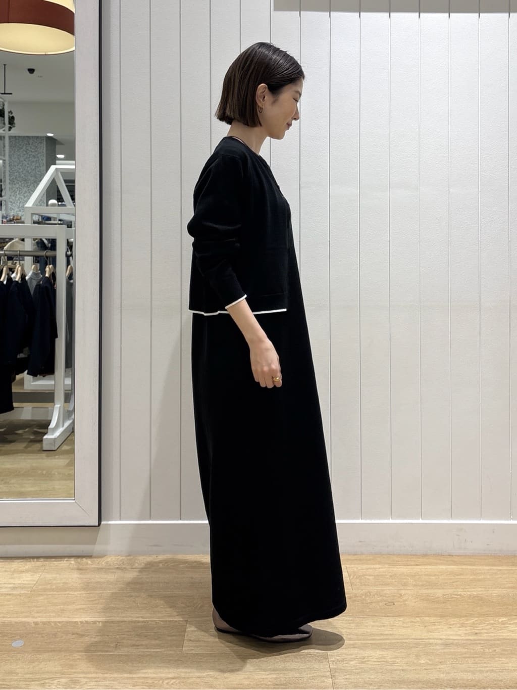 risaさんの「Dessin｜【2点セット・洗える】ニットカーディガン&times;ノースリーブワンピース」を使ったコーディネート