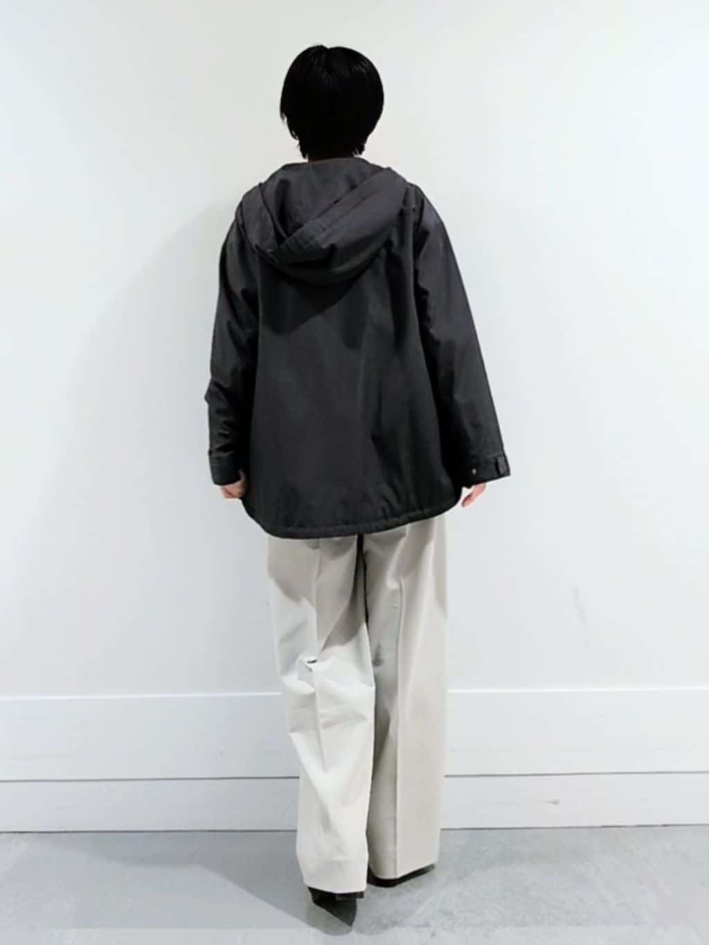 ミズタさんの「UNTITLED｜【洗える/はっ水】リラクシーマウンテンパーカー」を使ったコーディネート