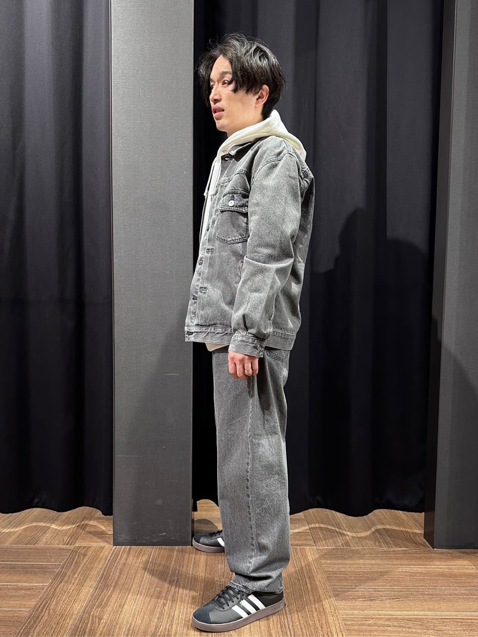 tomoyaさんの「THE SHOP TK｜【大人にも取り入れやすい】デニムジャケット セットアップ可/洗濯機OK」を使ったコーディネート