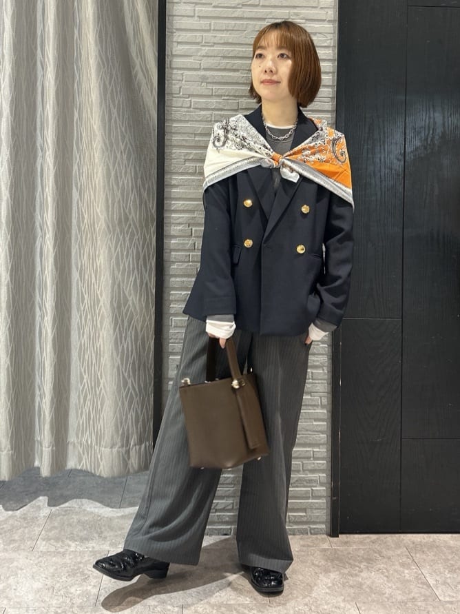 ga_riさんの「THE SHOP TK｜【通勤にもデイリーにも】CAVIAN 金ボタンダブルブレストジャケット」を使ったコーディネート