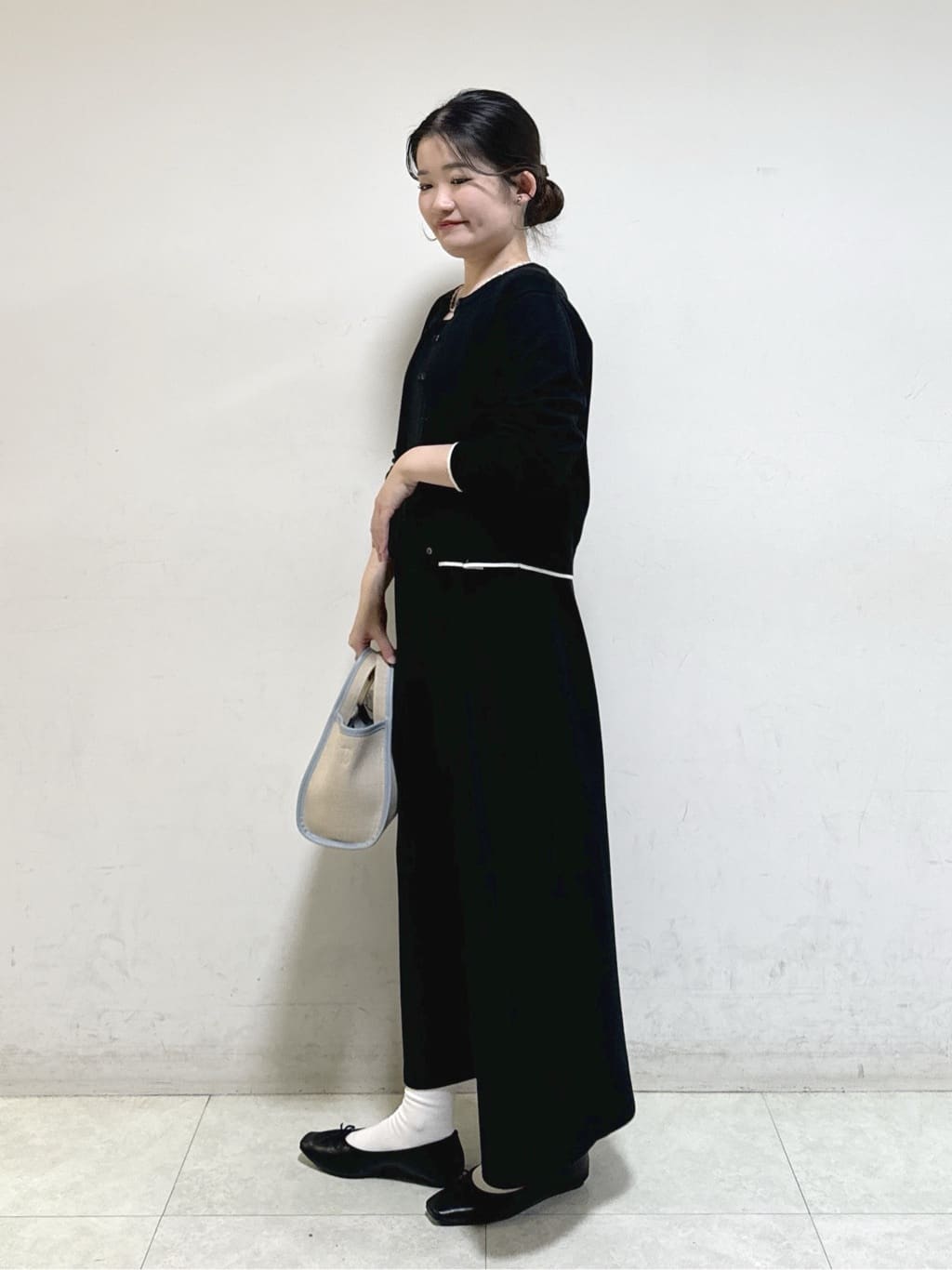 Harunaさんの「Dessin｜【軽量/2WAY】パイピングコットンリネンミニバッグ」を使ったコーディネート