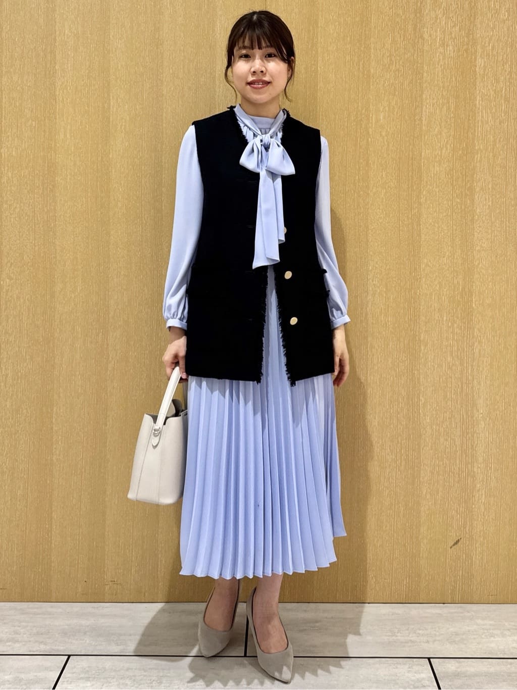 nanaさんの「UNTITLED｜【オンオフ使える】スラブツイード ジレ」を使ったコーディネート