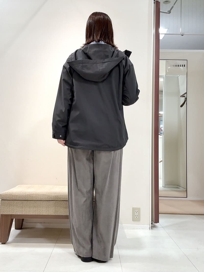 YUIさんの「UNTITLED｜【洗える/はっ水】リラクシーマウンテンパーカー」を使ったコーディネート