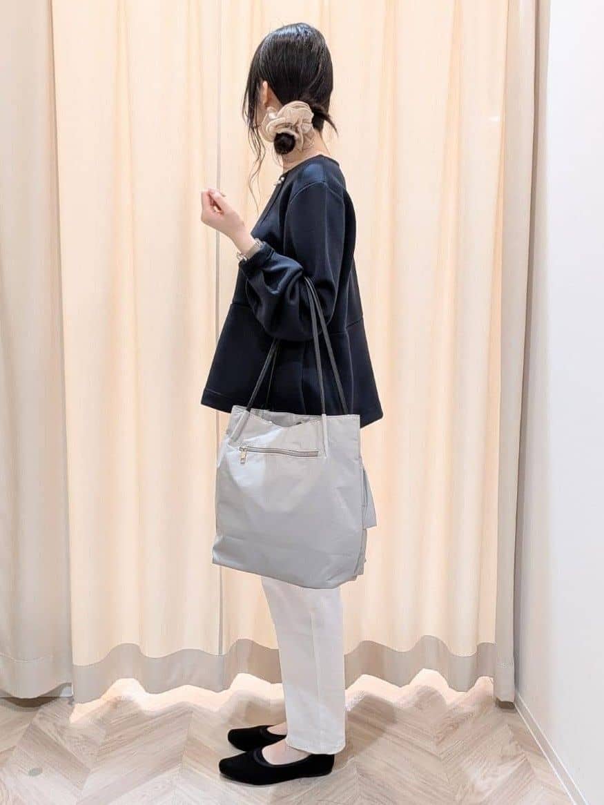 hinaさんの「SHOO･LA･RUE｜【洗濯機可/SS-LL/美脚シルエット】脚を真っ直ぐに見せてくれる スティックパンツ」を使ったコーディネート