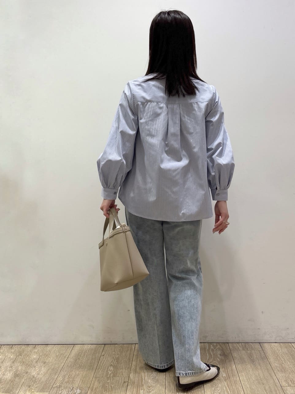 mameさんの「index｜フリルキーネックシャツ【洗濯機OK／イージーアイロン／防シワ】《XS～LL／7col》」を使ったコーディネート