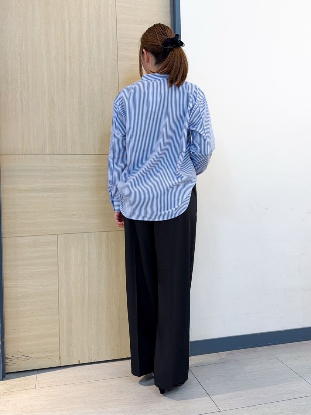nanaさんの「grove｜【貴島明日香さん着用】お仕事も普段も。今どきワークシャツブラウス」を使ったコーディネート