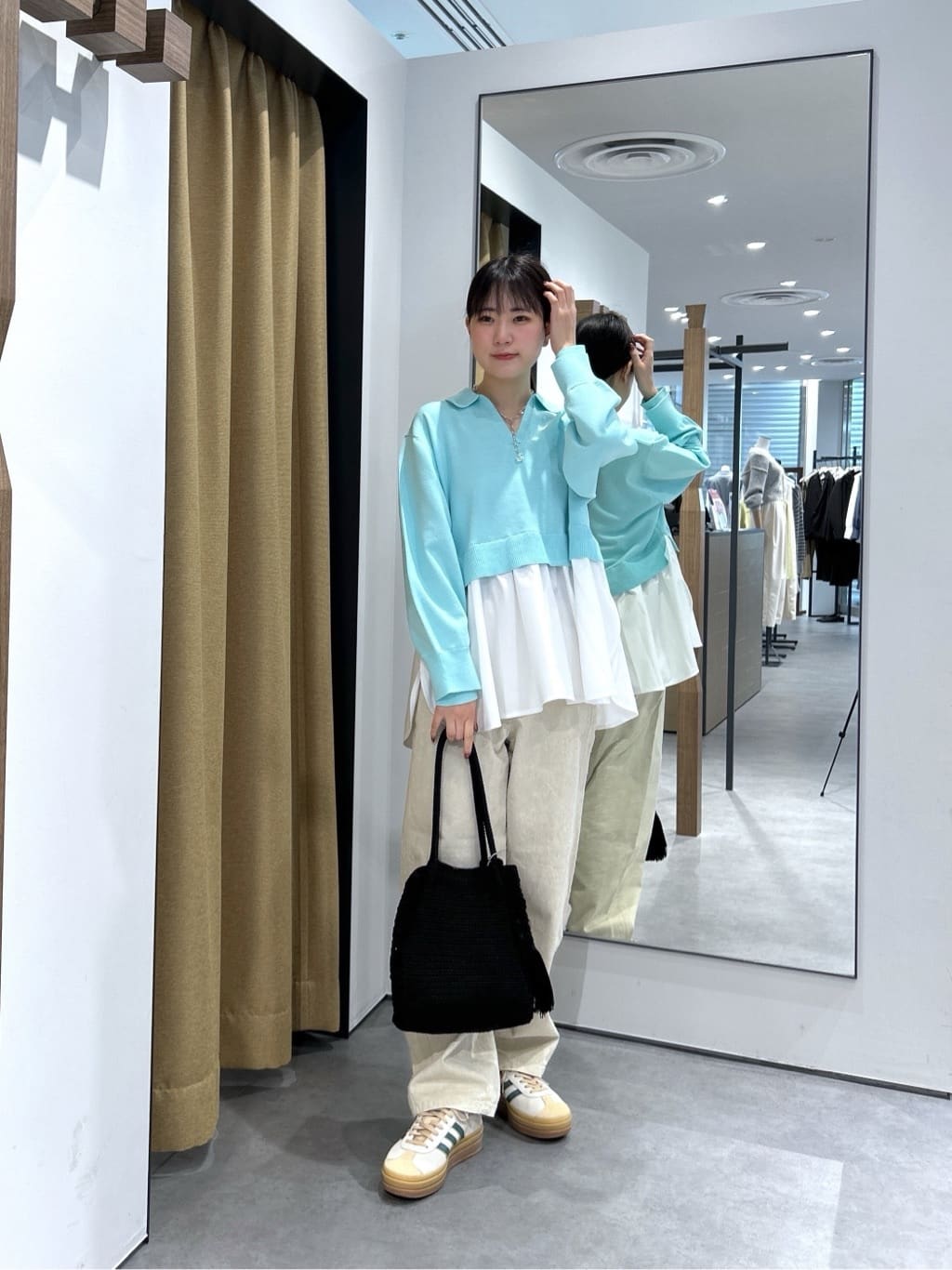 Renoさんの「INDIVI｜ペプラムドッキングニット」を使ったコーディネート
