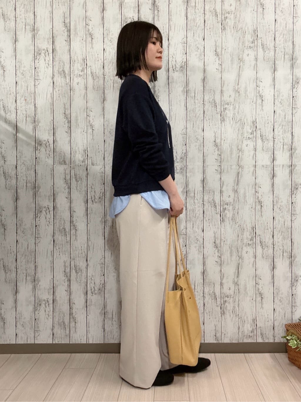 シカさんの「SHOO･LA･RUE｜【洗濯機可】1枚でサマ見え ラメニットソー レイヤード風トップス」を使ったコーディネート