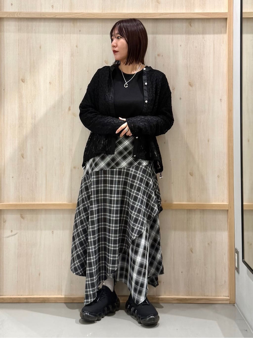 nanaさんの「THE SHOP TK｜レースシャツトップス」を使ったコーディネート