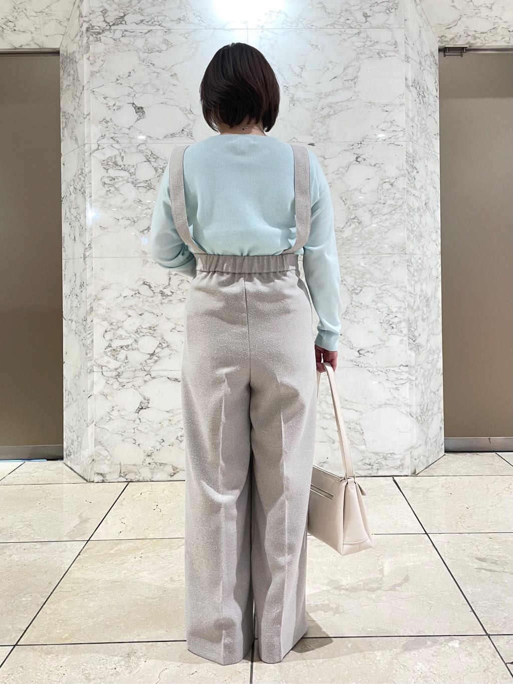 Tomoさんの「grove｜【2WAY】ショルダーストラップツイードパンツ」を使ったコーディネート