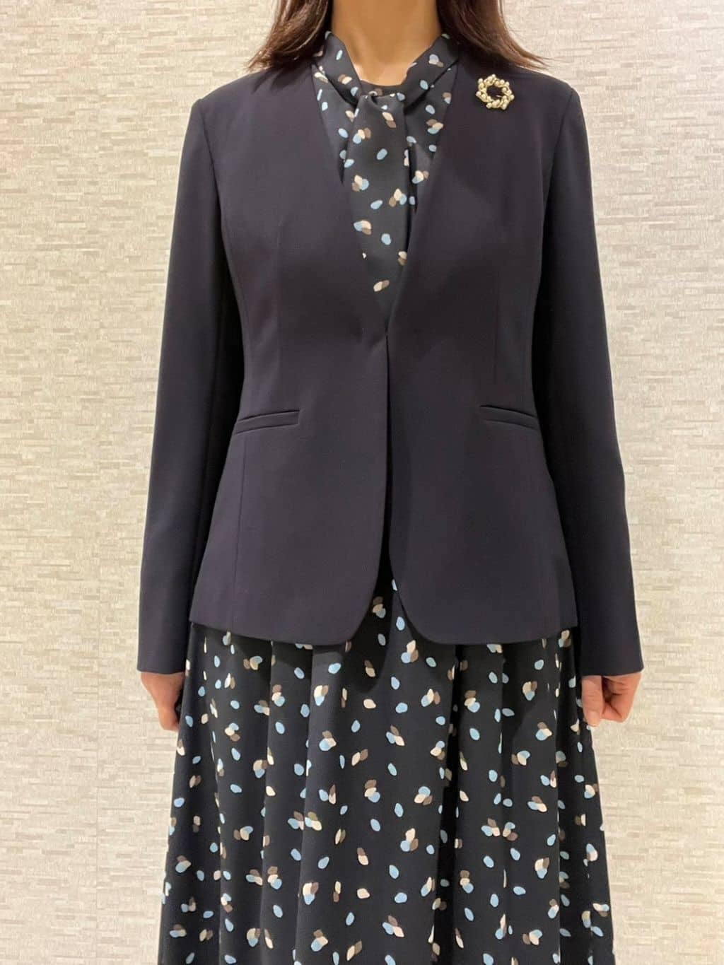 marikoさんの「Reflect｜【SS-4Lサイズ／通勤／セットアップ可】ノーカラージャケット」を使ったコーディネート