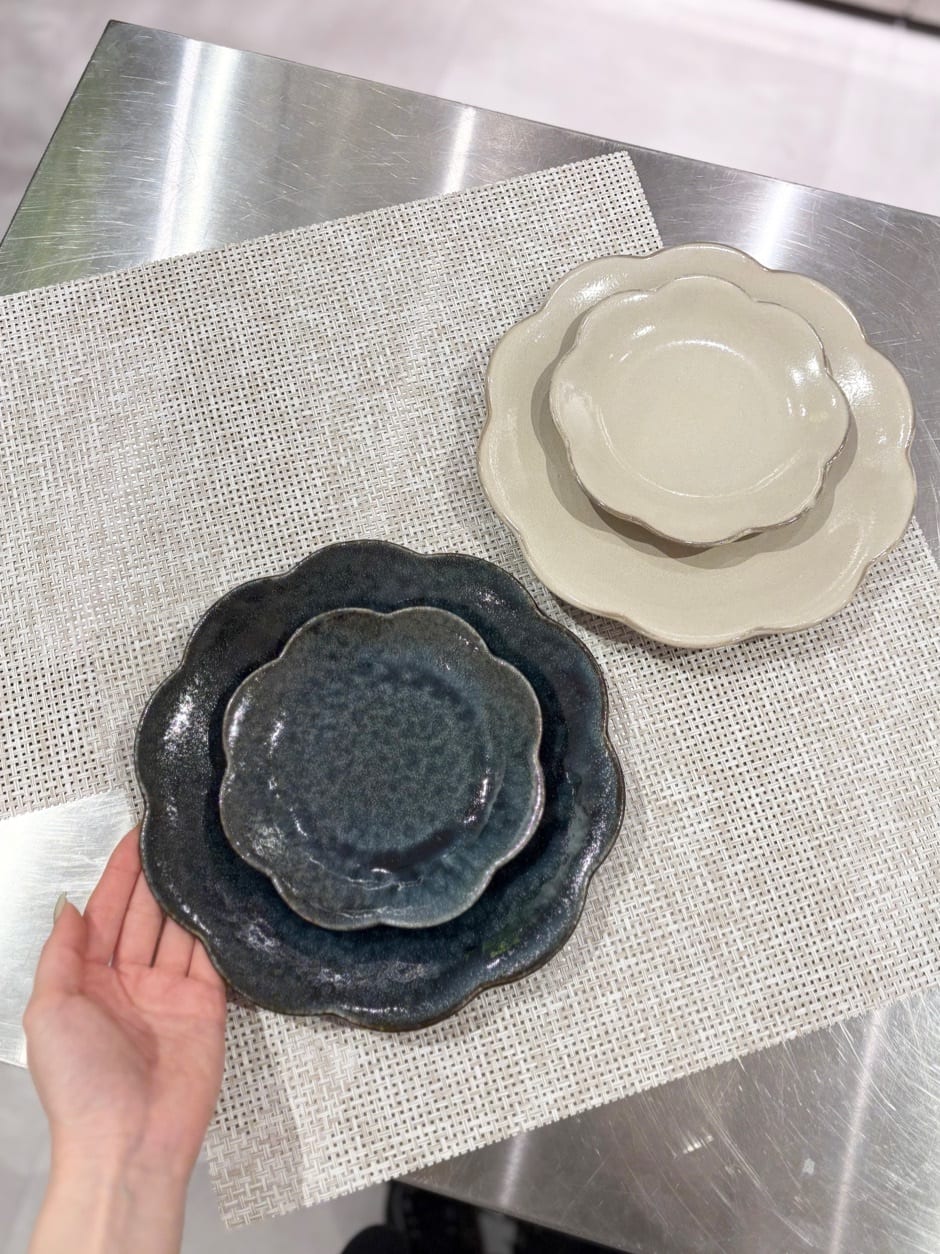 muuさんの「212 KITCHEN STORE｜和花 大皿 青藍」を使ったコーディネート