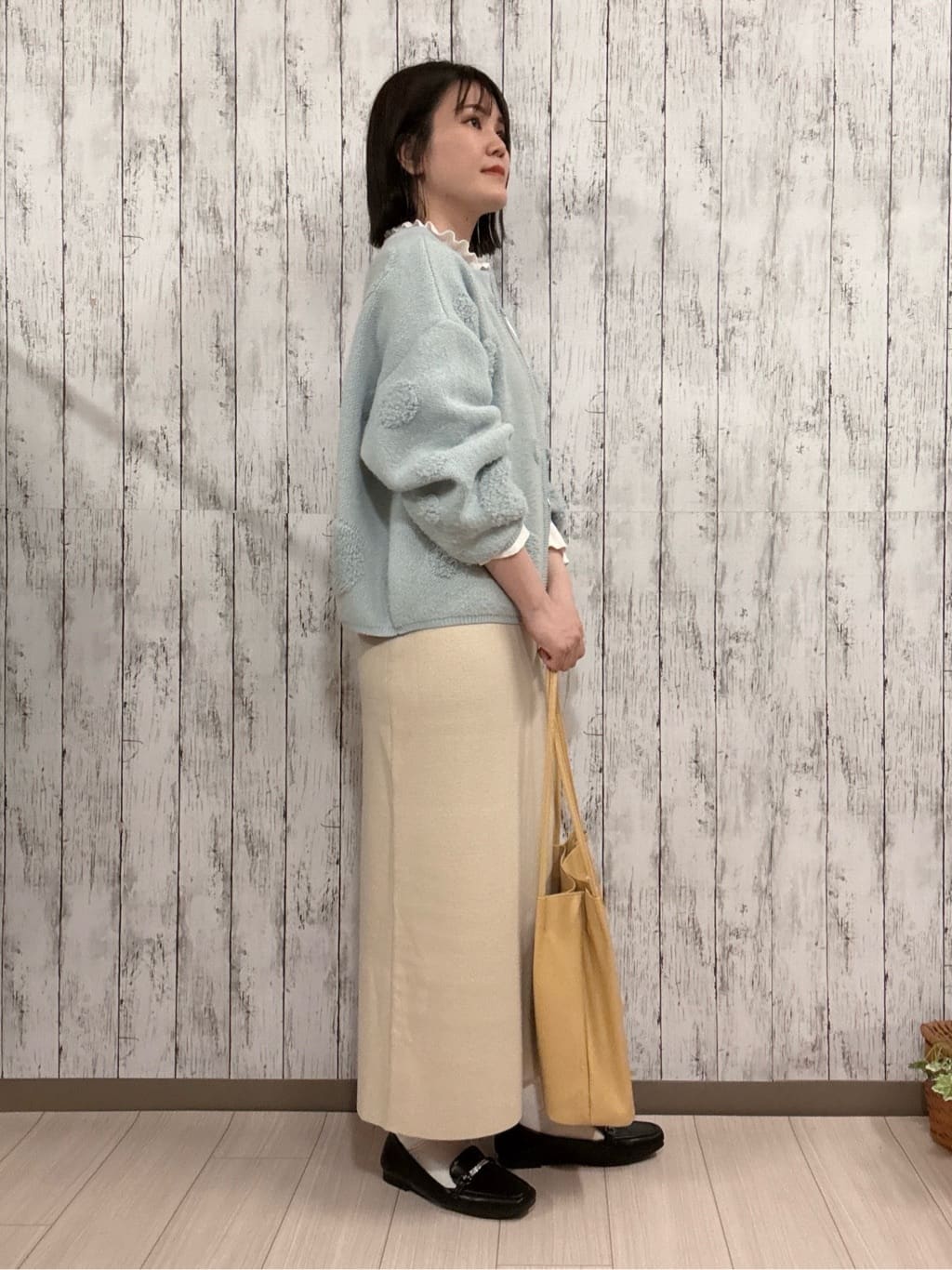 シカさんの「SHOO･LA･RUE｜【洗濯機可/S-LL】ほどよいゆとりの もちっとやわらかリブニット」を使ったコーディネート
