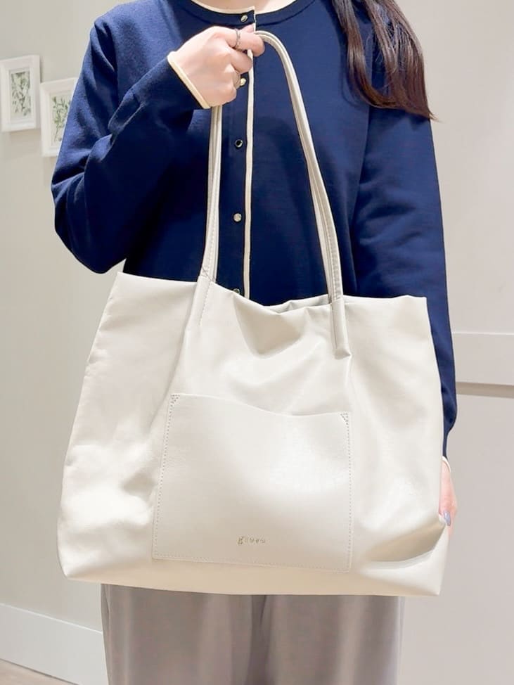 Mayuさんの「grove｜レイヤード風配色カーディガン」を使ったコーディネート