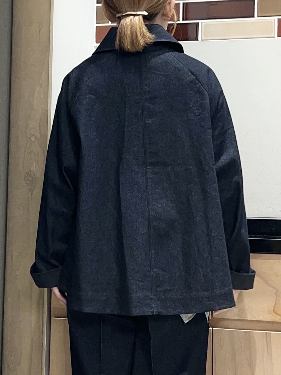 かのさんの「THE SHOP TK｜大人かっこいい 軽やかデニム＆チノブルゾン」を使ったコーディネート