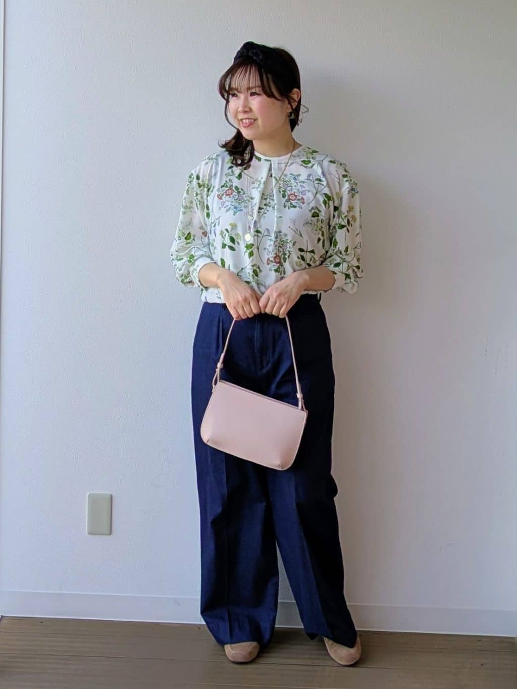 なみきさんの「UNTITLED｜【花柄/洗える】ボタニカルブラウス」を使ったコーディネート