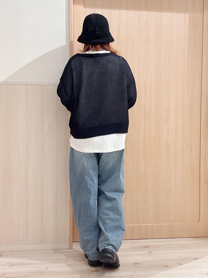 モカさんの「SHOO･LA･RUE｜【洗濯機可/S-LL】キーネックでお顔周りすっきり ざっくり編みカーディガン」を使ったコーディネート