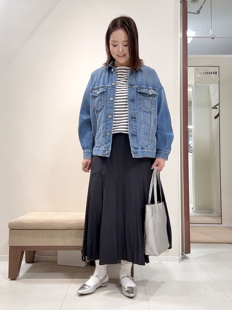 YUIさんの「UNTITLED｜【洗える/レイヤードTシャツ】ラウンドテールジャージプルオーバー」を使ったコーディネート