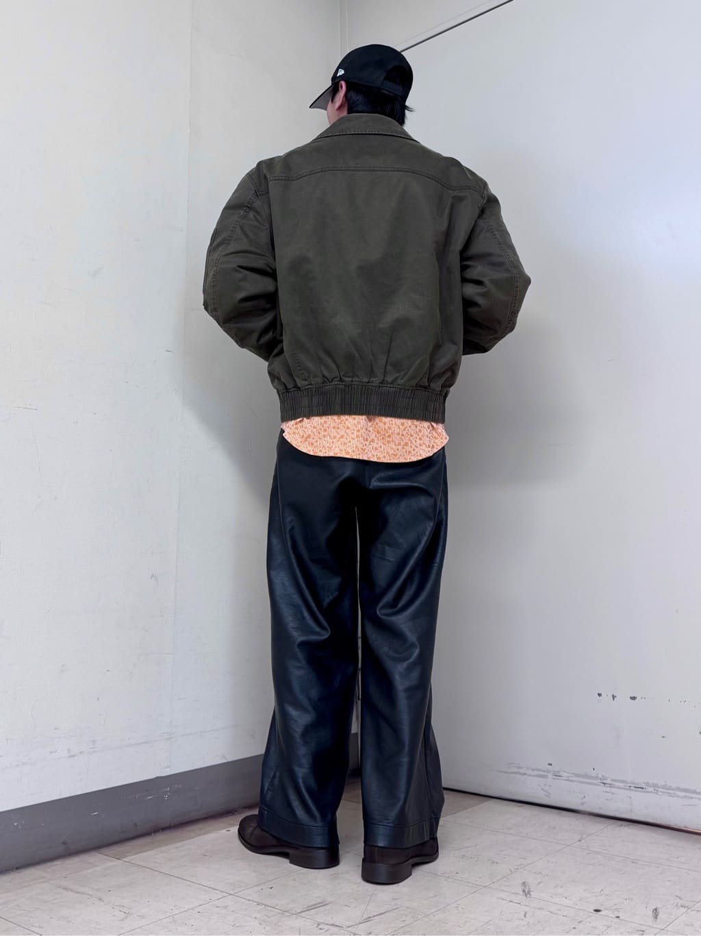 ryoさんの「TAKEO KIKUCHI｜播州 ドビーストライプ フラワーシャツ」を使ったコーディネート