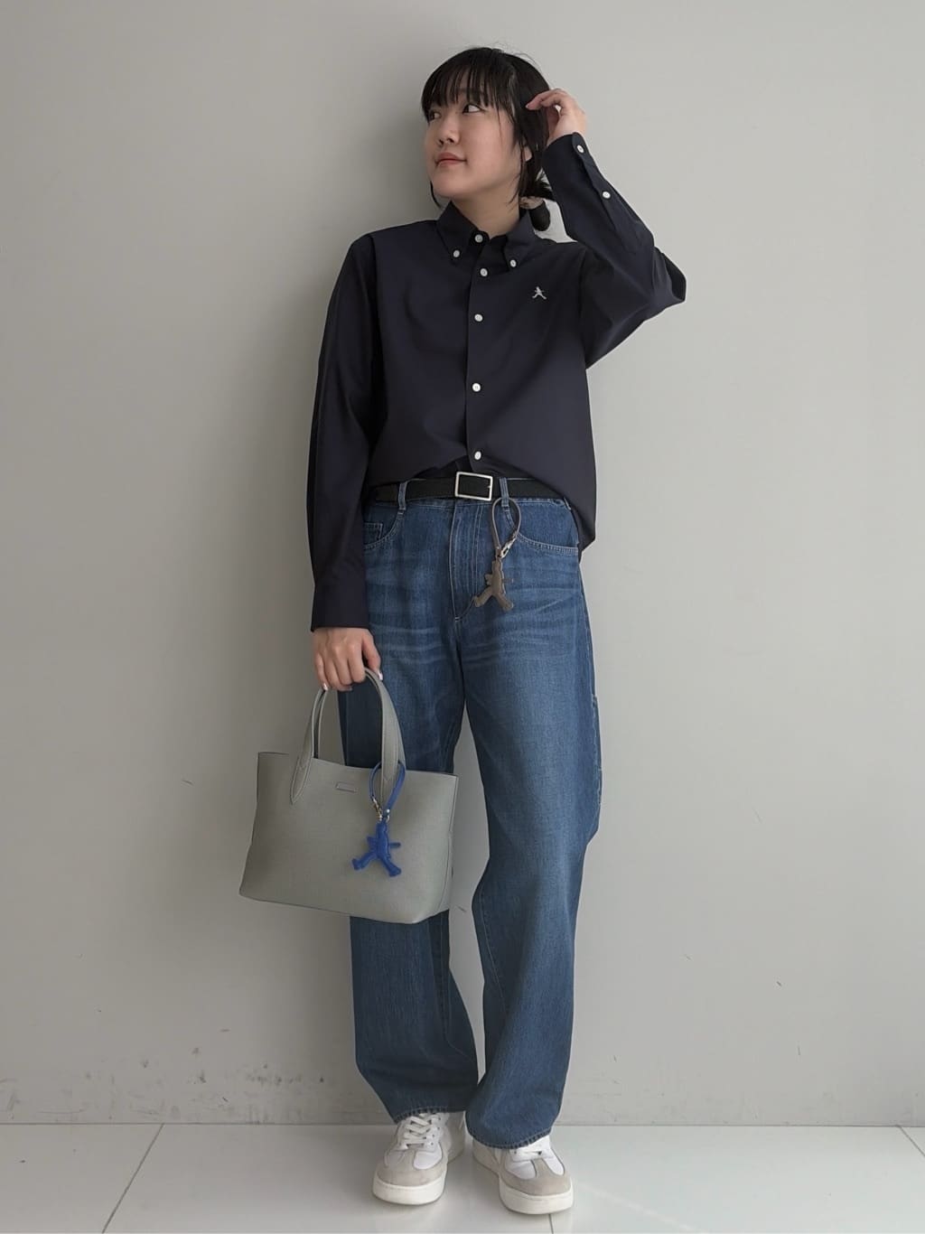Akutagawaさんの「TAKEO KIKUCHI｜【BOWLER HAT LABEL】ボーラーハットウォーカー刺繍 ボタンダウンシャツ」を使ったコーディネート