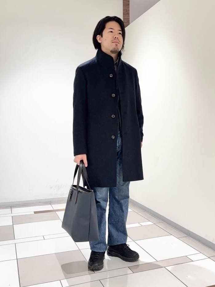 及川さんの「TAKEO KIKUCHI｜【ウールカシミヤブレンド】ビーバー調 スタンドカラー コート」を使ったコーディネート