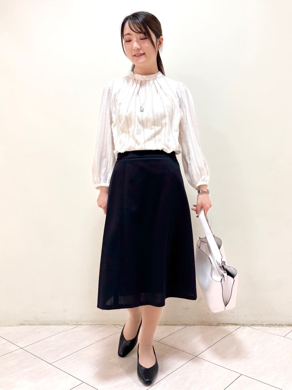 mikiさんの「Reflect｜【セットアップ可】ストライプ柄ジャカードブラウス」を使ったコーディネート